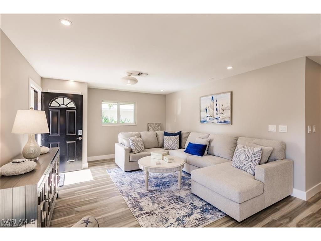 1455 Curlew Avenue #1 Naples FL 34102 225069620 image5