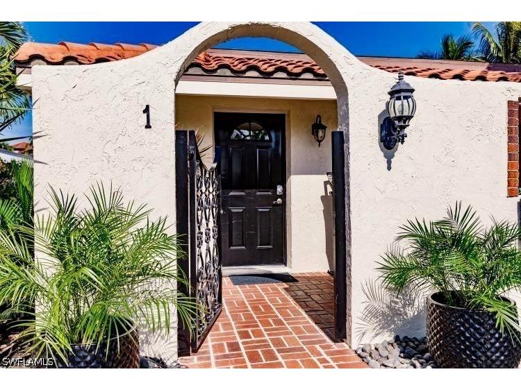 1455 Curlew Avenue #1 Naples FL 34102 226021910 image1