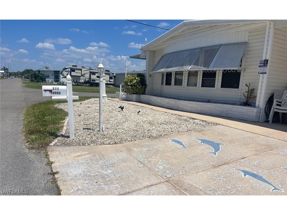 14556 Paul Revere Loop North Fort Myers FL 33917 223035389 image1