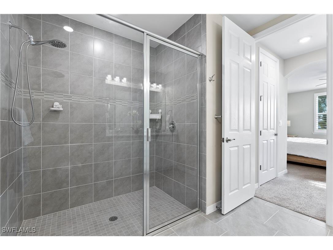 14558 Edgewater Circle Naples FL 34114 225072527 image16