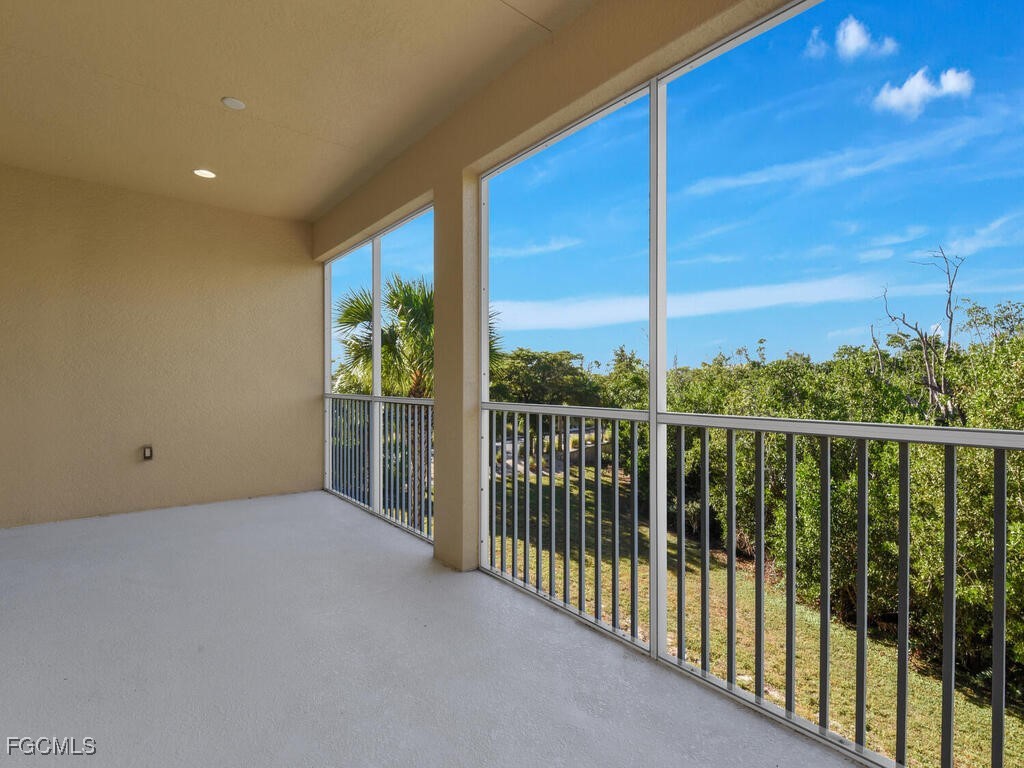 14562 Dolce Vista Road #202 Fort Myers FL 33908 2025025312 image30