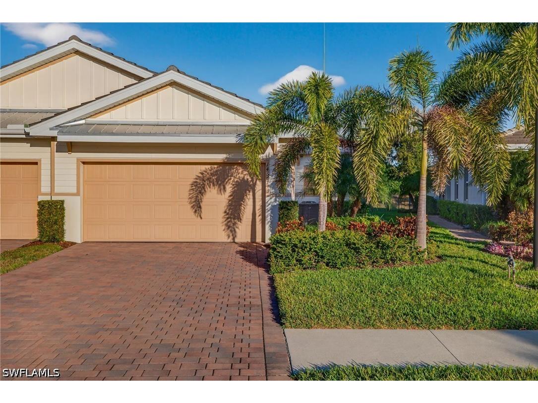 14567 Edgewater Circle Naples FL 34114 226012839 image1
