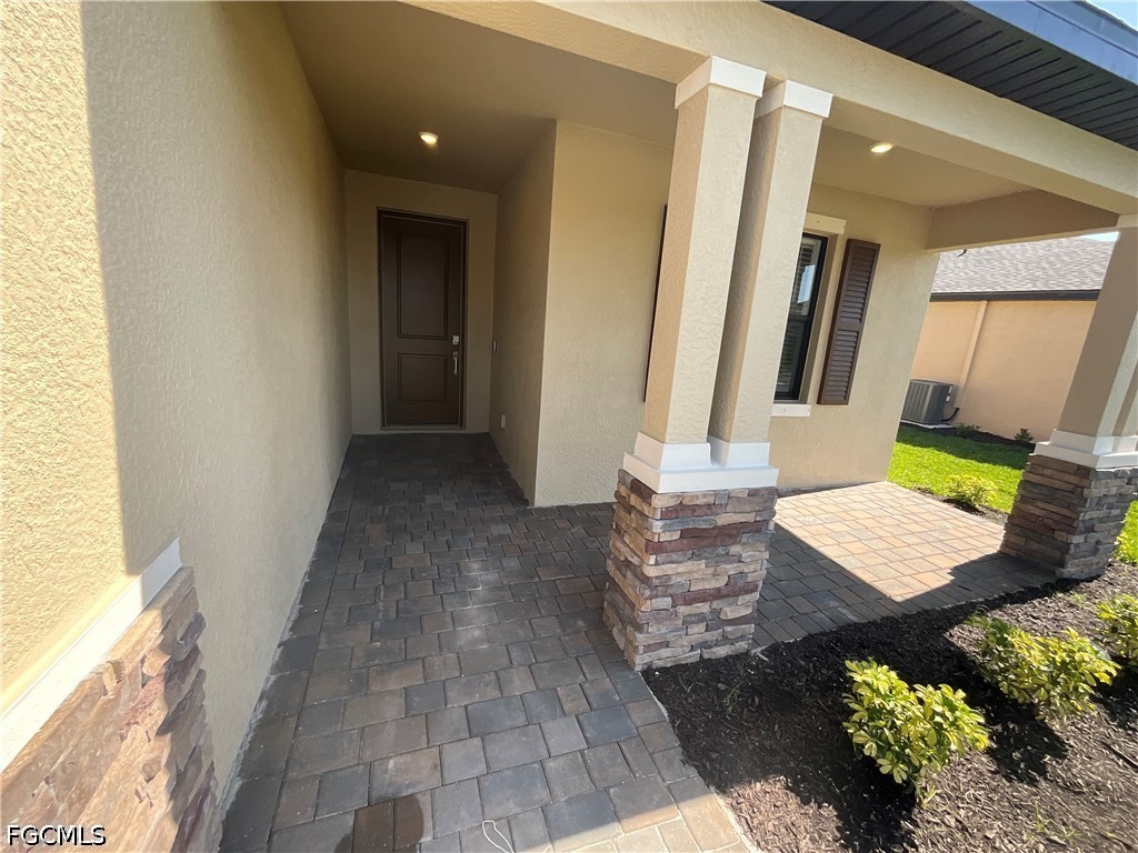 14570 Palamos Circle Fort Myers FL 33905 2026016319 image2