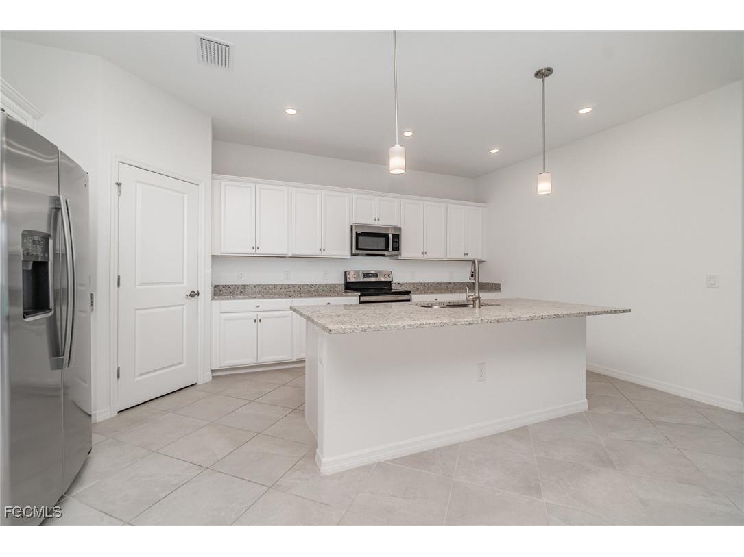 14580 Palamos Circle Fort Myers FL 33905 2025004521 image6