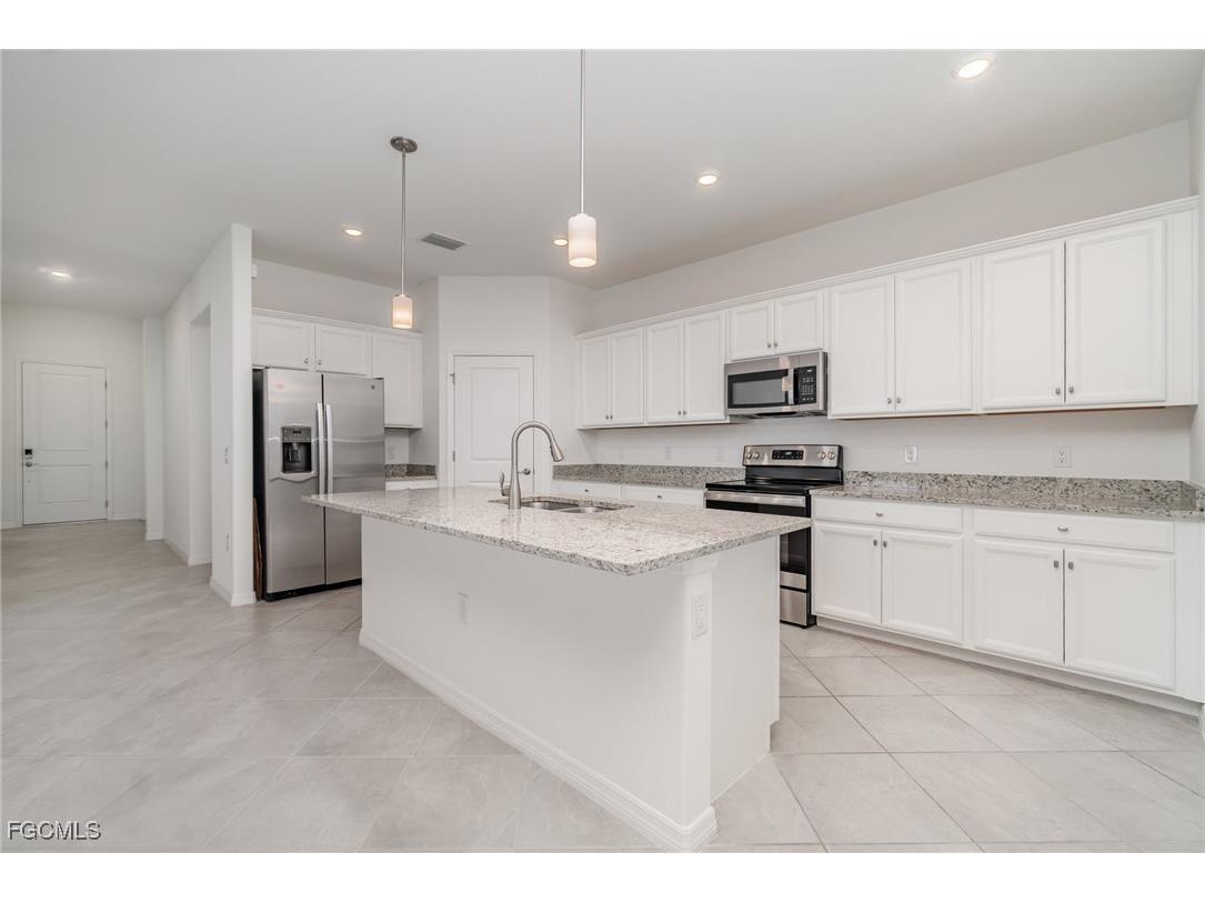 14580 Palamos Circle Fort Myers FL 33905 2025004521 image8