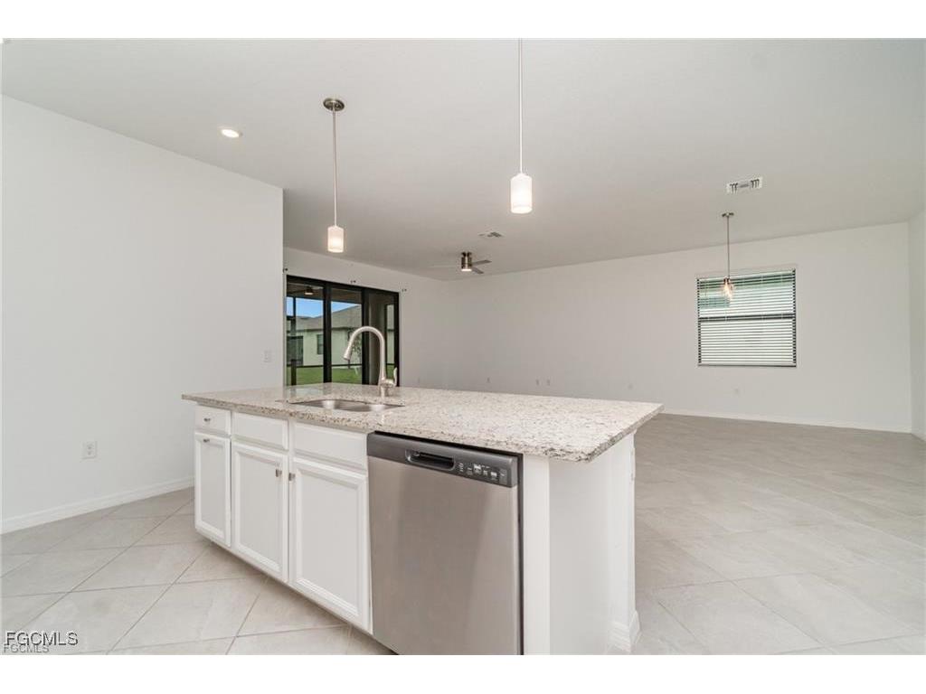 14580 Palamos Circle Fort Myers FL 33905 2025021586 image10