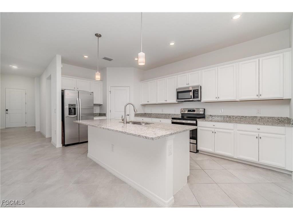 14580 Palamos Circle Fort Myers FL 33905 2025021586 image8