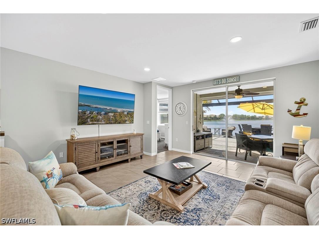 14582 Edgewater Circle Naples FL 34114 226019188 image1