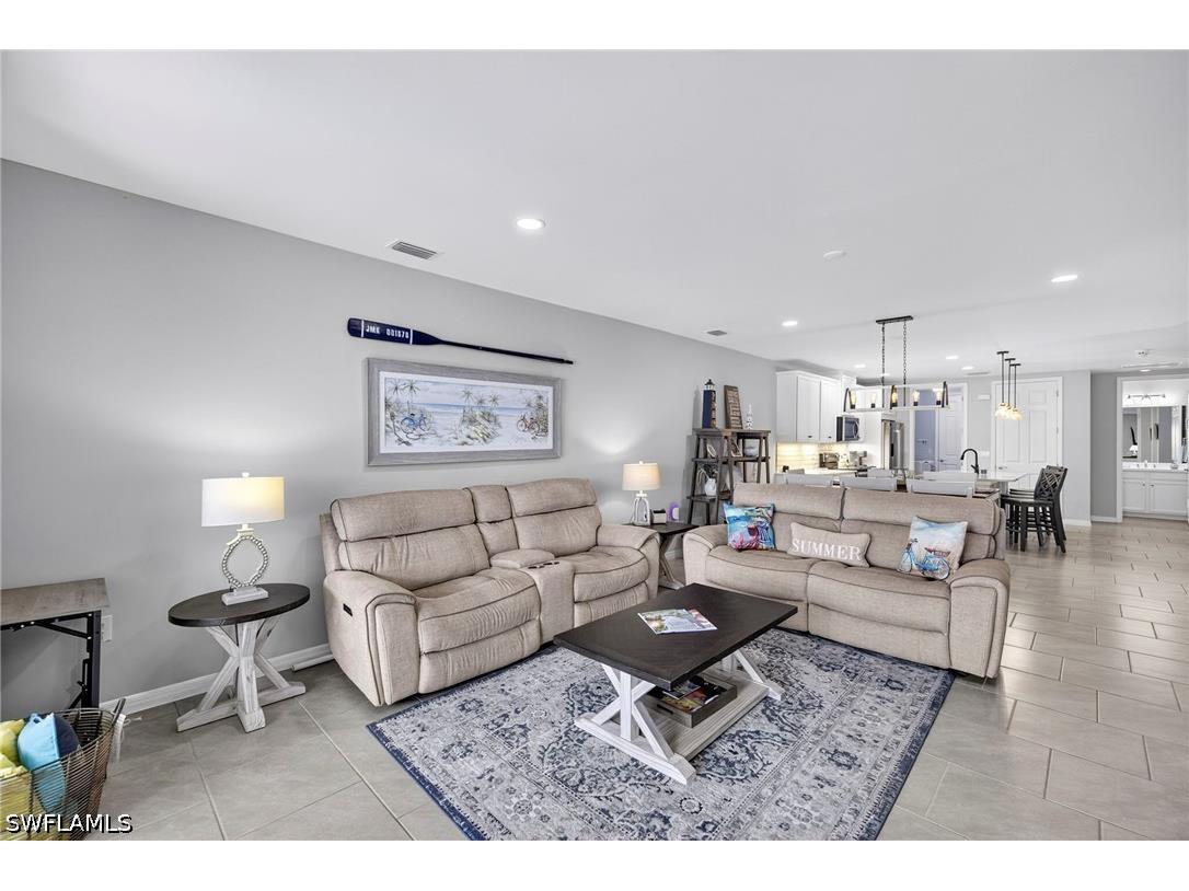 14582 Edgewater Circle Naples FL 34114 226019188 image2