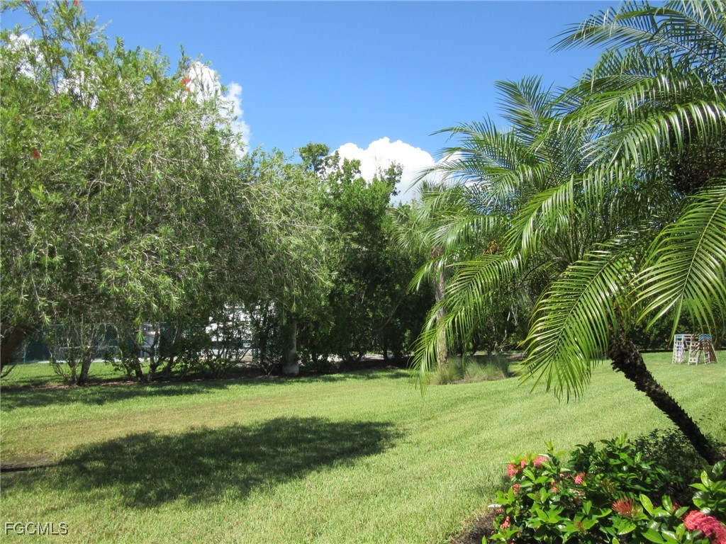 14589 Laguna Drive Fort Myers FL 33908 2025006327 image3