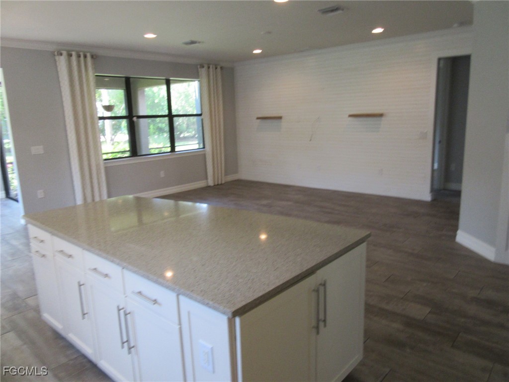 14589 Laguna Drive Fort Myers FL 33908 2025006327 image8