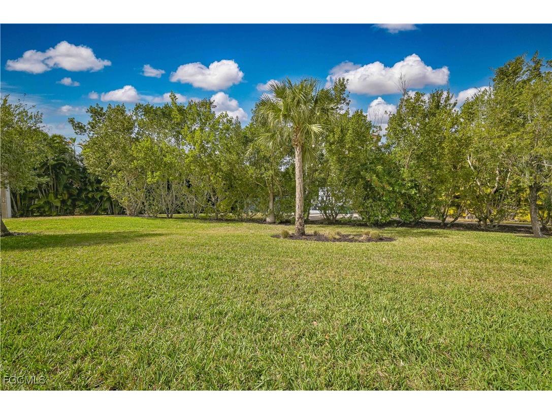 14589 Laguna Drive Fort Myers FL 33908 2026005978 image6