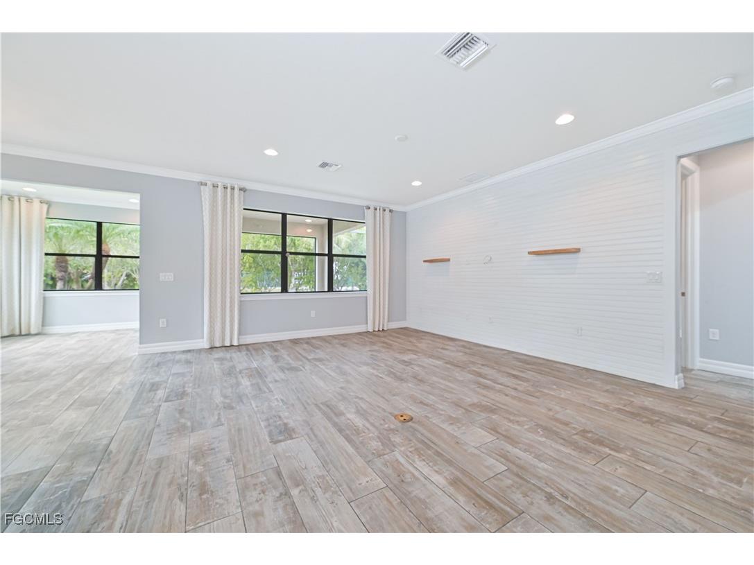 14589 Laguna Drive Fort Myers FL 33908 2026005978 image8