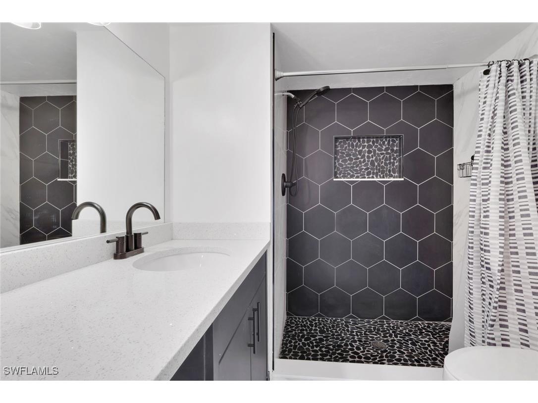 146 Cypress Way E #7 Naples FL 34110 225078617 image18