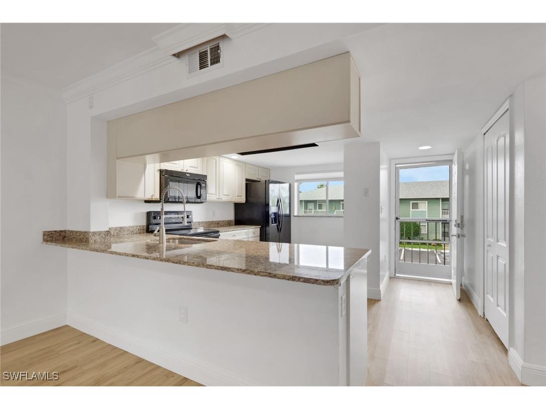 146 Cypress Way E #7 Naples FL 34110 225078617 image3