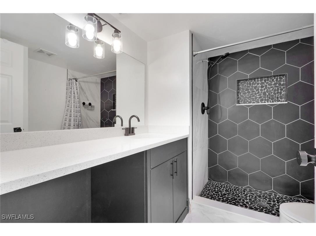 146 Cypress Way E #807 Naples FL 34110 225078614 image18