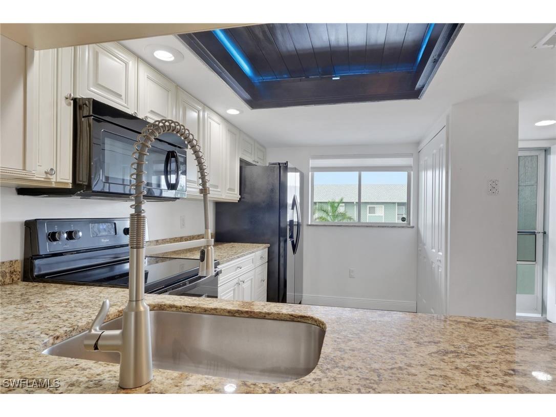 146 Cypress Way E #807 Naples FL 34110 225078614 image7