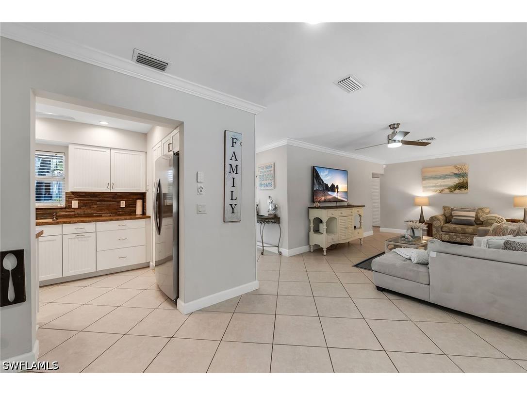 146 Greenbrier Street Marco Island FL 34145 226016733 image9