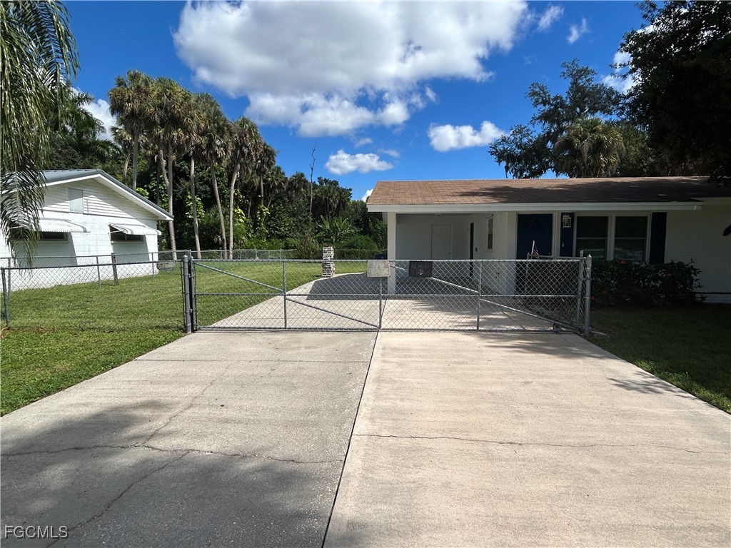 1460 Maranatha Drive North Fort Myers FL 33903 2025015855 image28