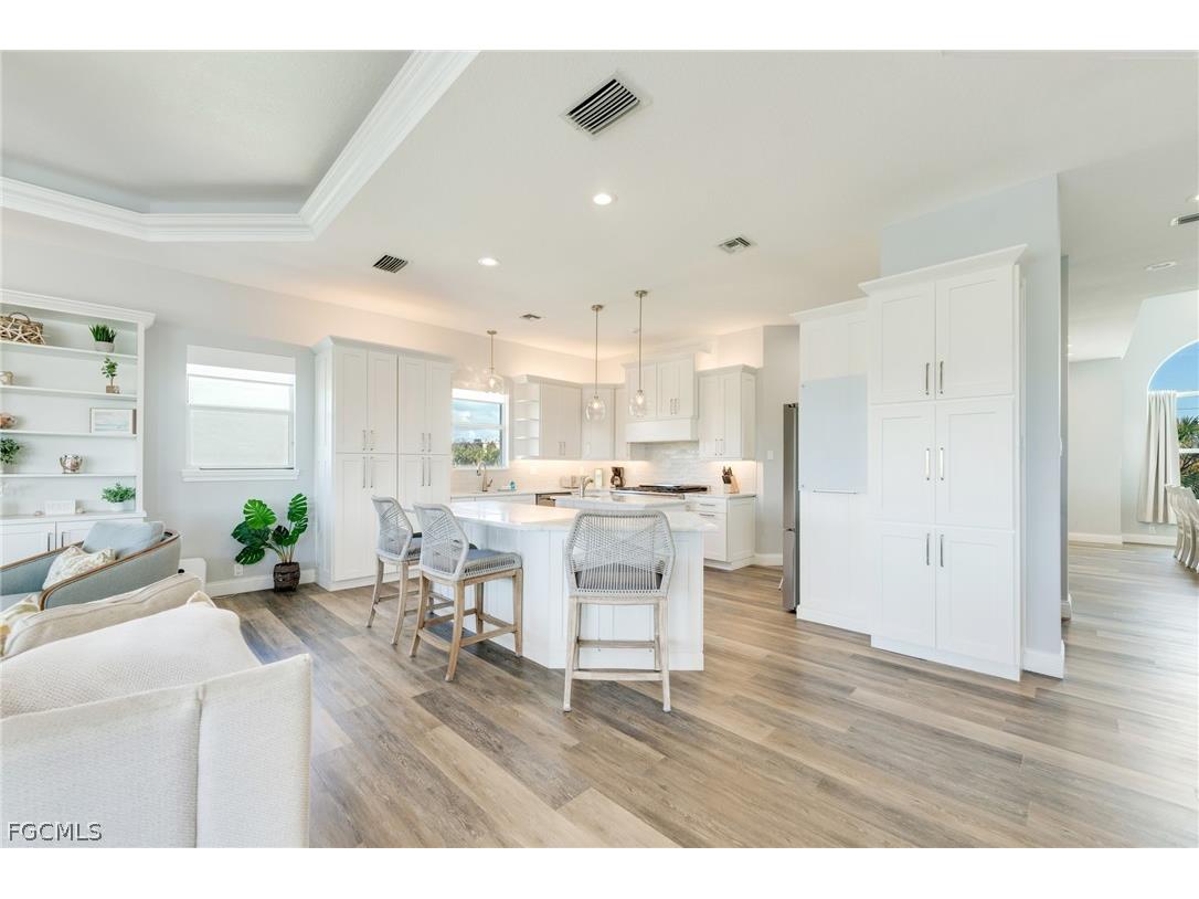 1460 Middle Gulf Drive Sanibel FL 33957 2026010689 image10