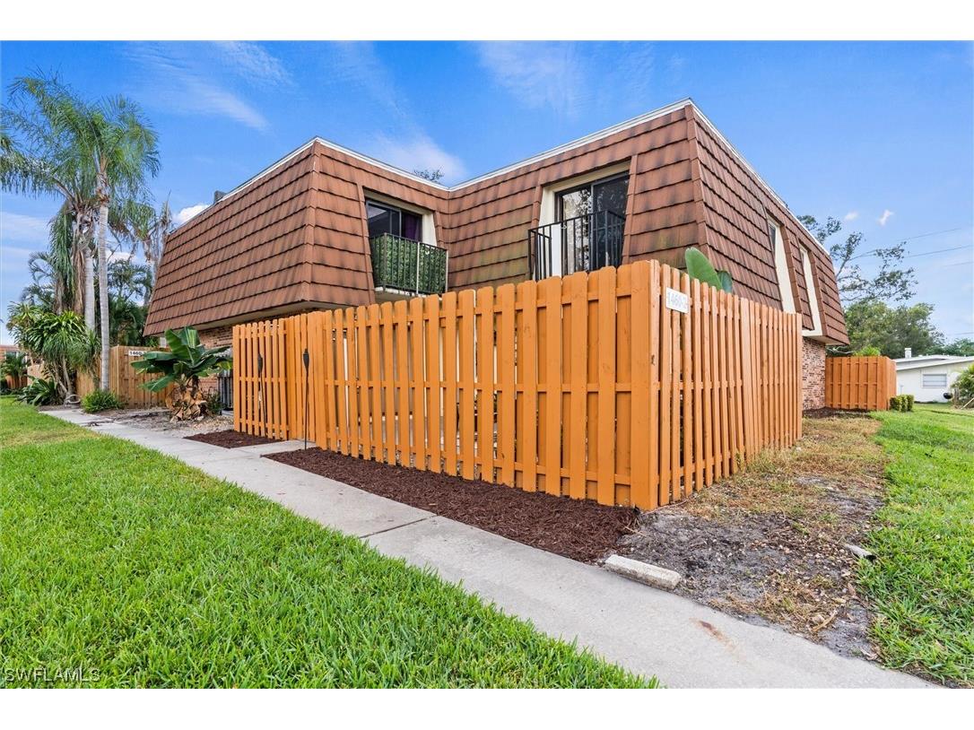 1460 Park Shore Circle #2 Fort Myers FL 33901 223084257 image1
