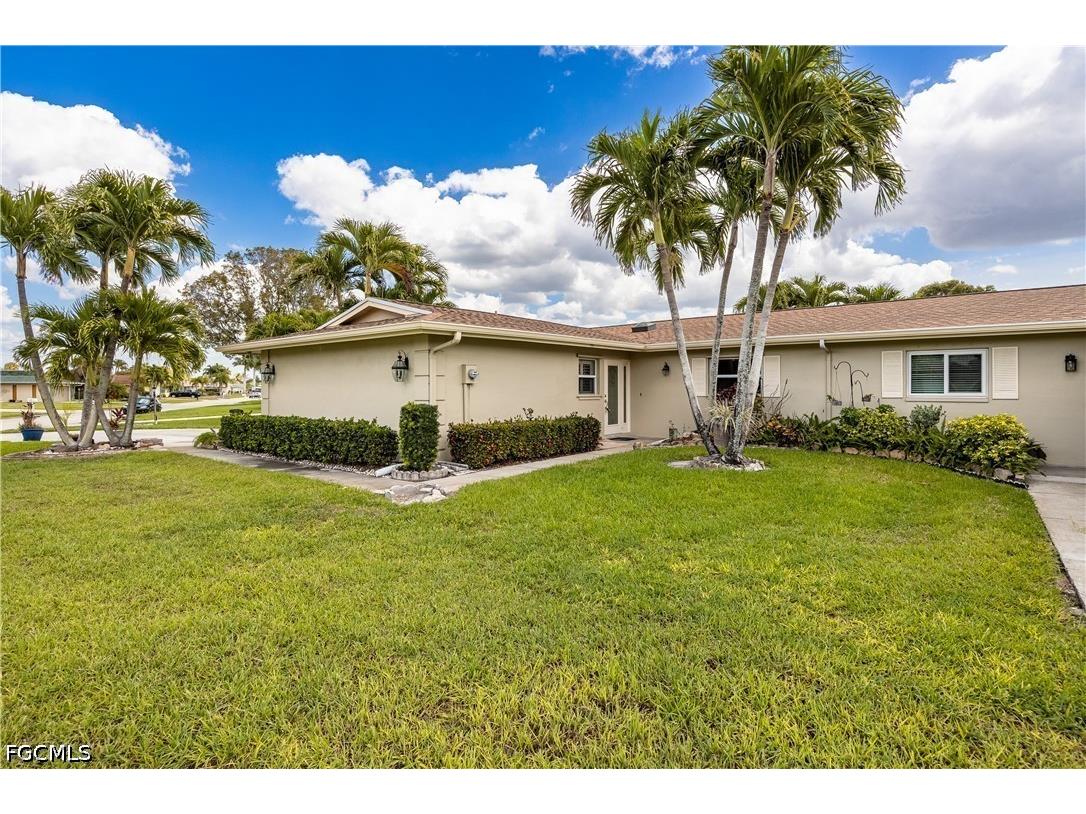 1460 Tredegar Drive Fort Myers FL 33919 2026016066 image1