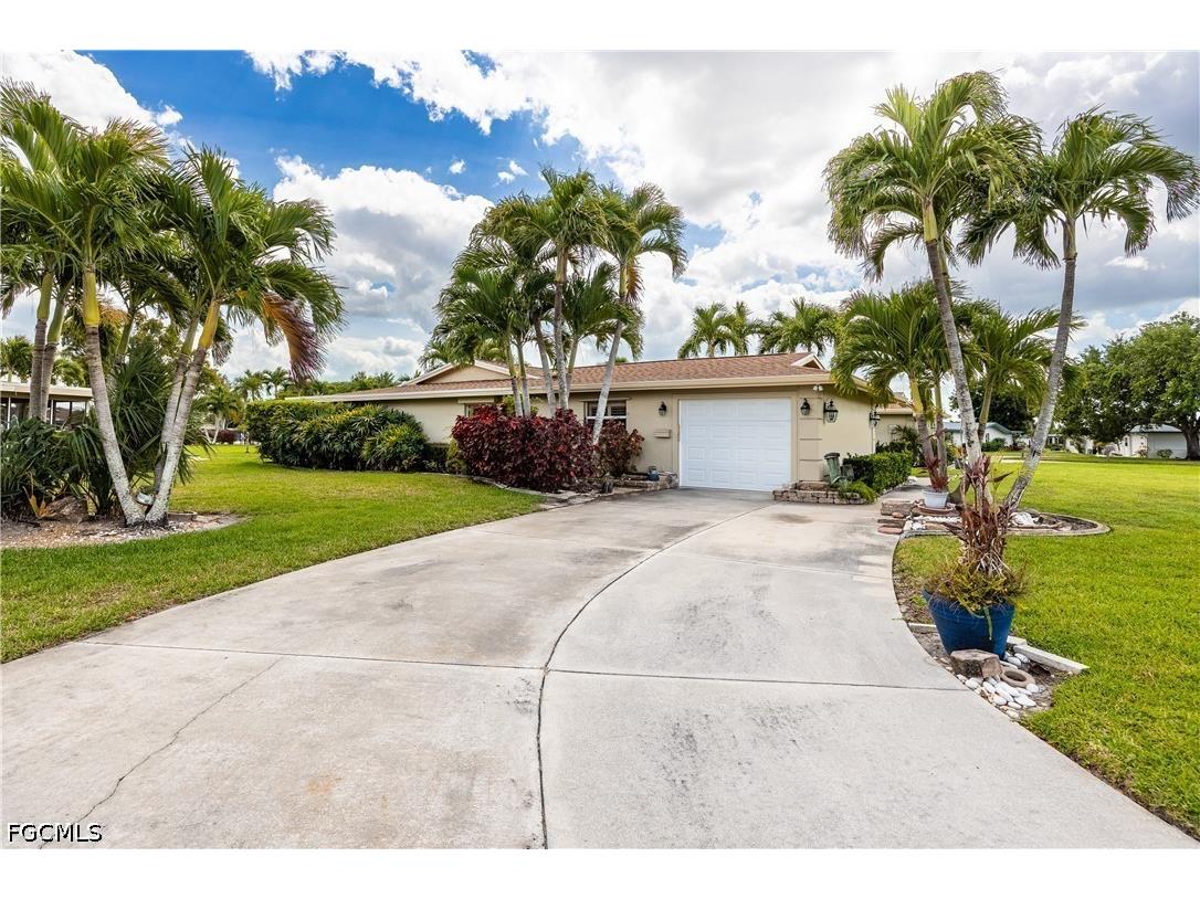 1460 Tredegar Drive Fort Myers FL 33919 2026016066 image3