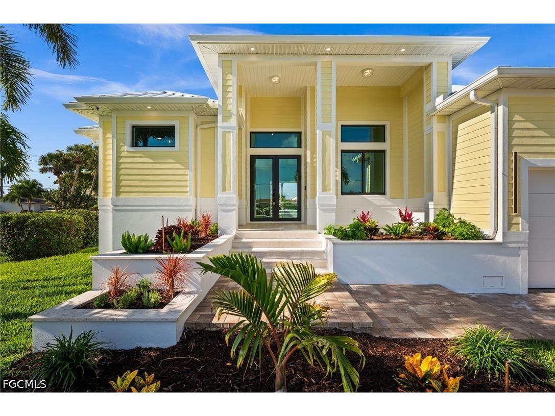 1460 Venetian Court Cape Coral FL 33904 2026021498 image2