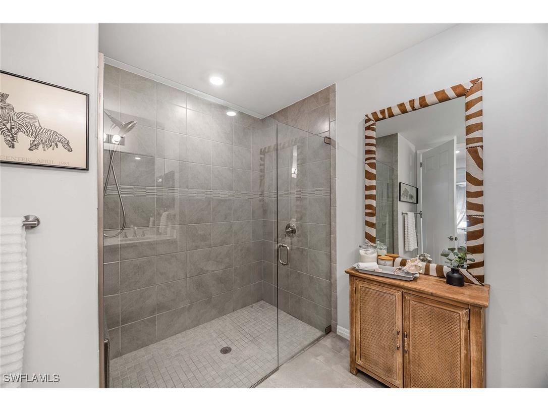 14610 Edgewater Circle Naples FL 34114 226001861 image20