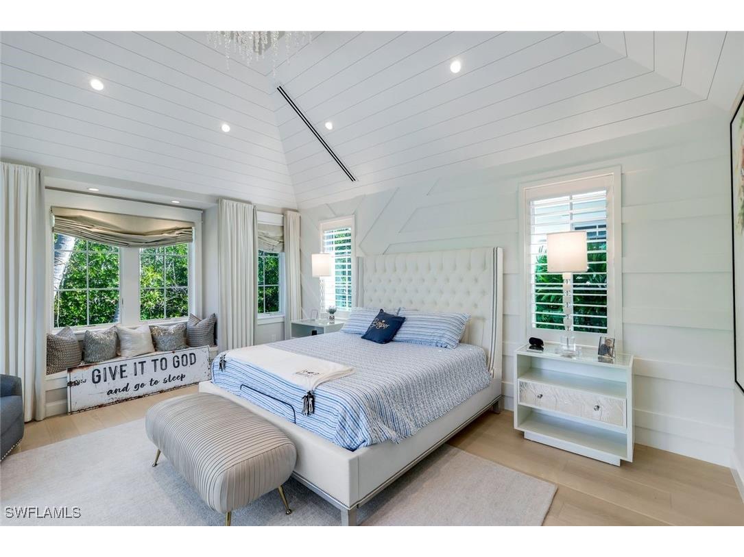 1463 2nd Avenue S Naples FL 34102 224059537 image13