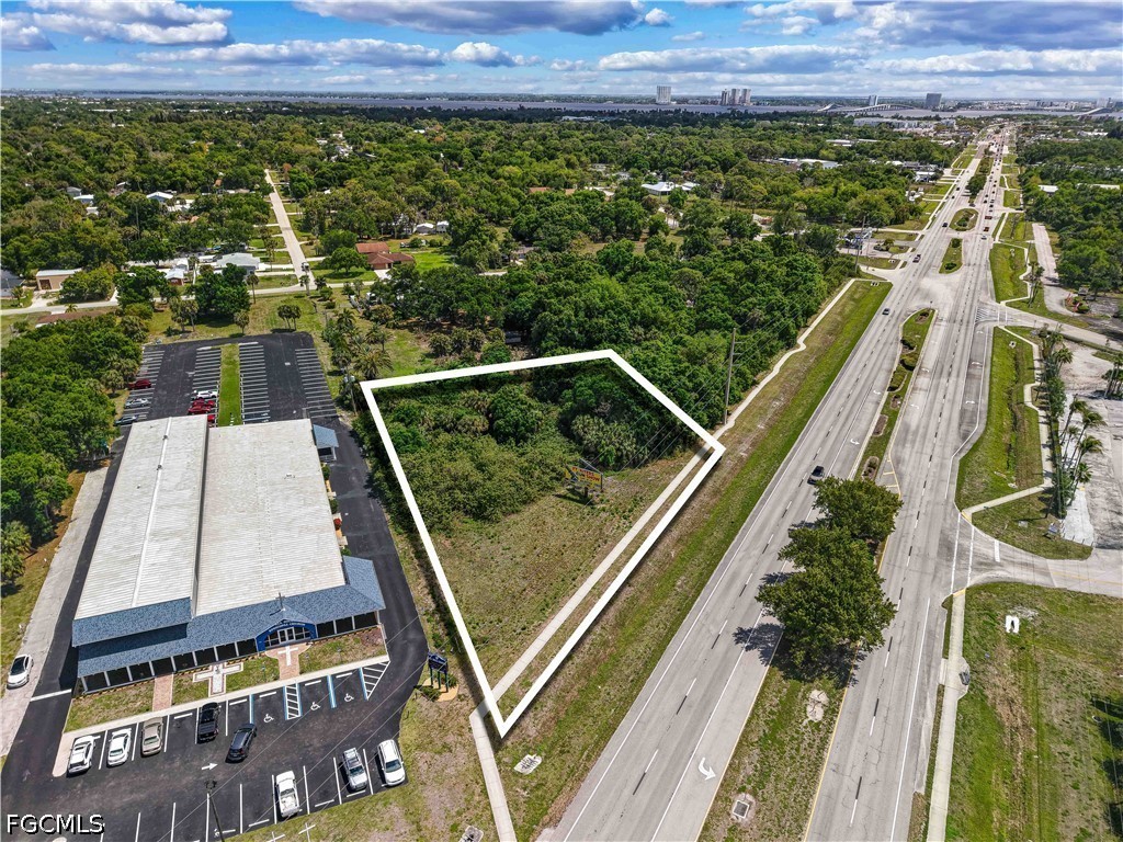 14630 N Cleveland Avenue North Fort Myers FL 33903 2026011595 image1