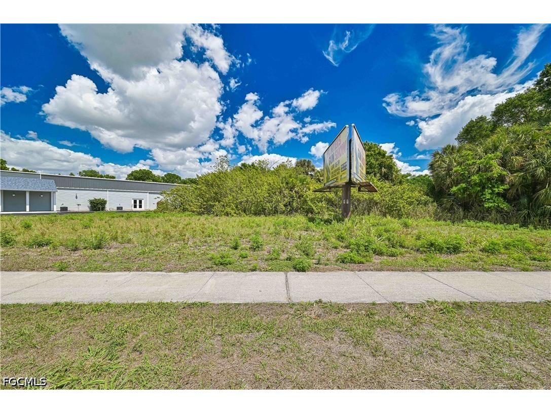 14630 N Cleveland Avenue North Fort Myers FL 33903 2026011595 image8