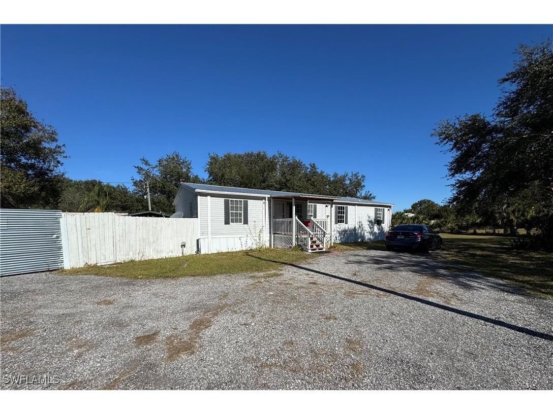 1465 Horseshoe Loop Moore Haven FL 33471 224102680 image3