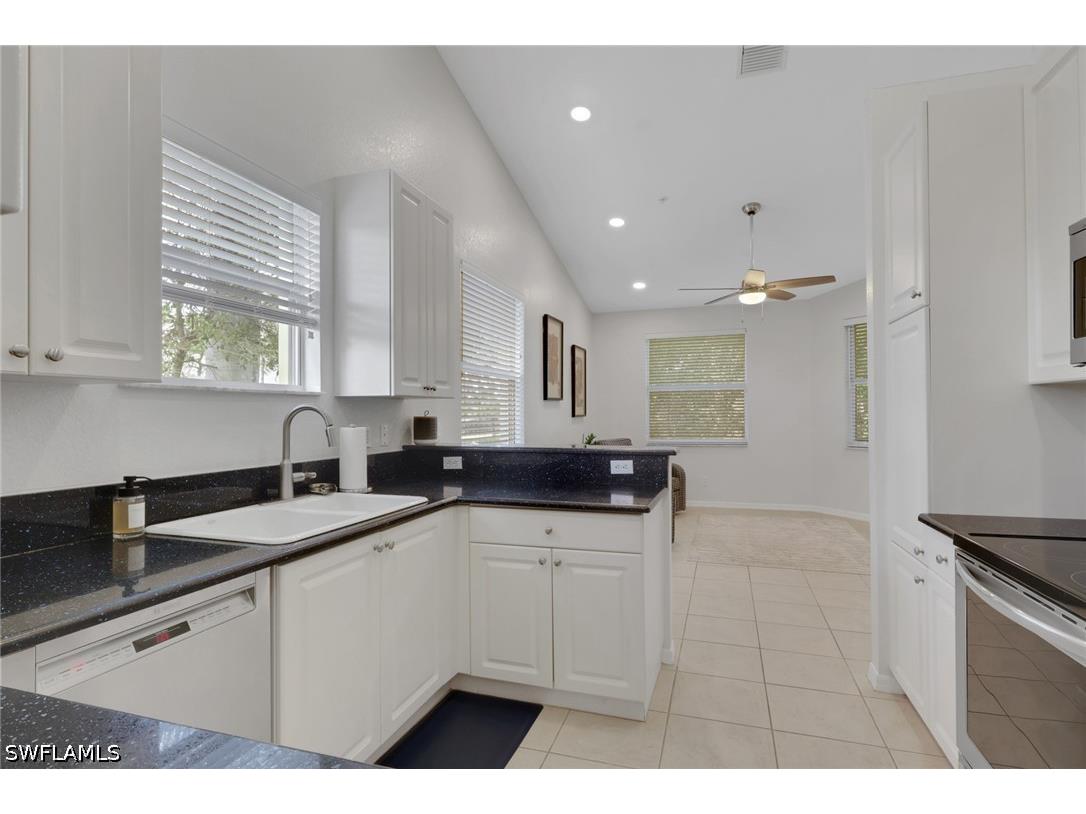 1465 Mariposa Circle #201 Naples FL 34105 226013584 image5