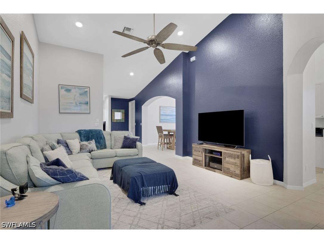 1465 Mariposa Circle #201 Naples FL 34105 226013584 image6