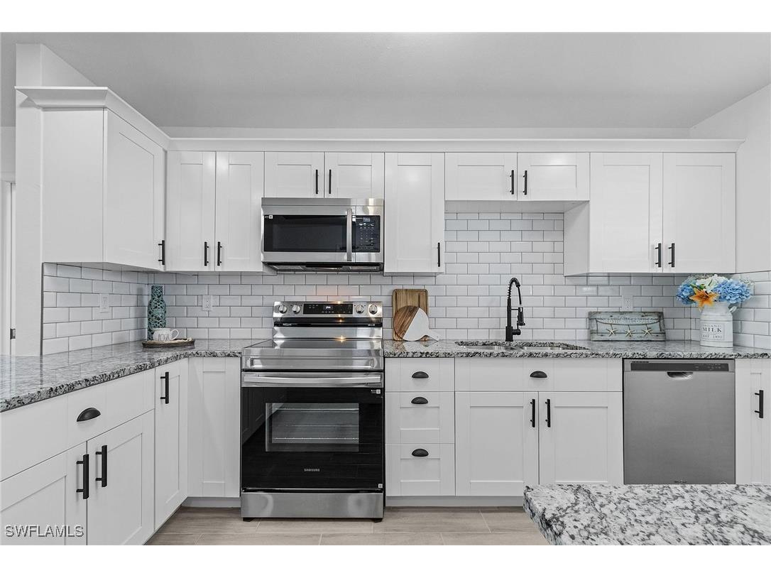 1466 Palm Woode Drive Fort Myers FL 33919 224091920 image1