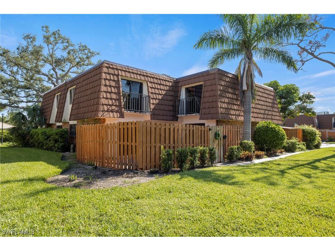 1466 Park Shore Circle #3 Fort Myers FL 33901 223055797 image1