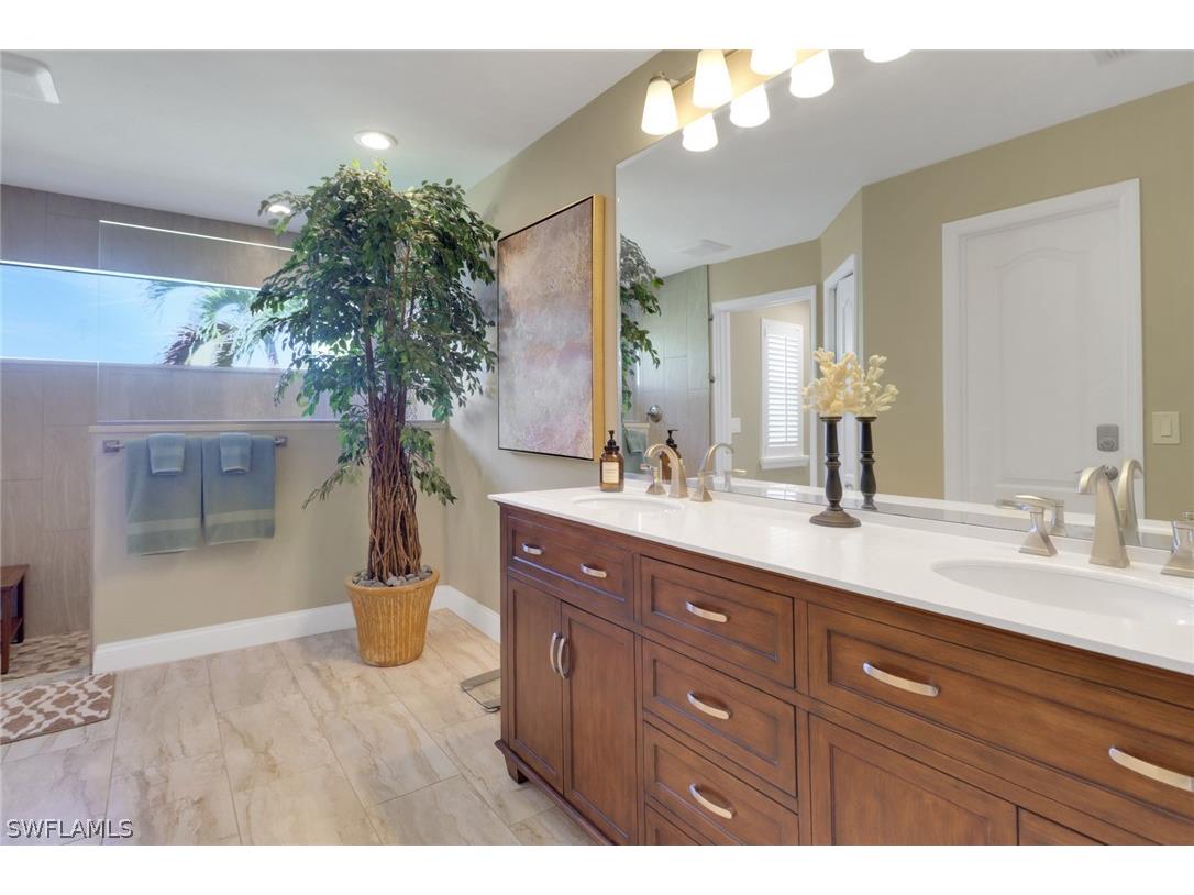 1466 Vintage Lane Naples FL 34104 226011232 image12