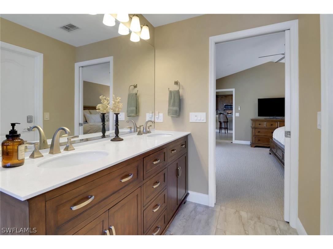 1466 Vintage Lane Naples FL 34104 226011232 image14