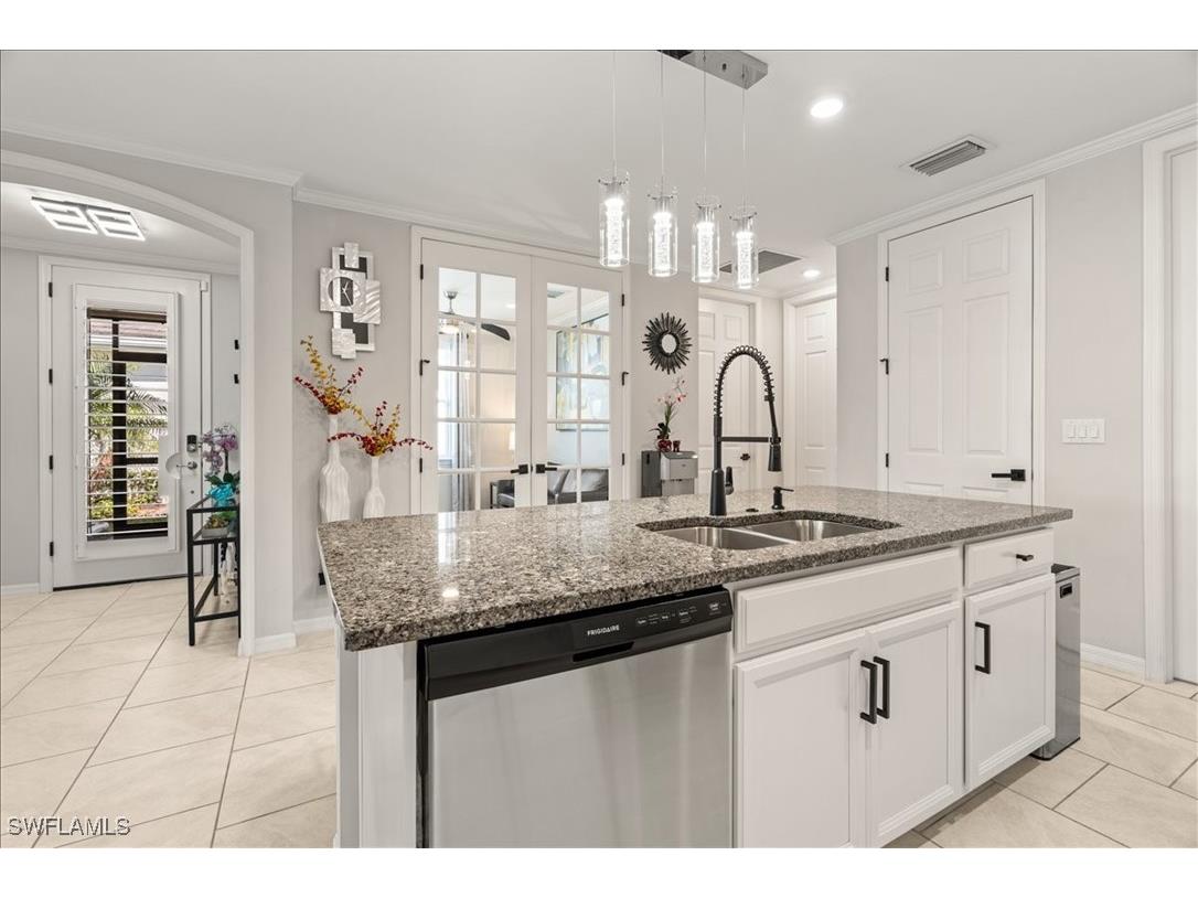 14672 Edgewater Circle Naples FL 34114 225044074 image10