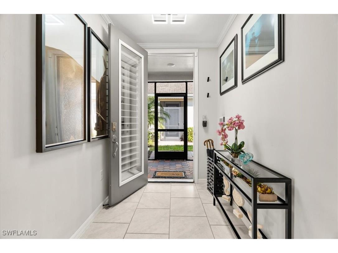 14672 Edgewater Circle Naples FL 34114 225044074 image2