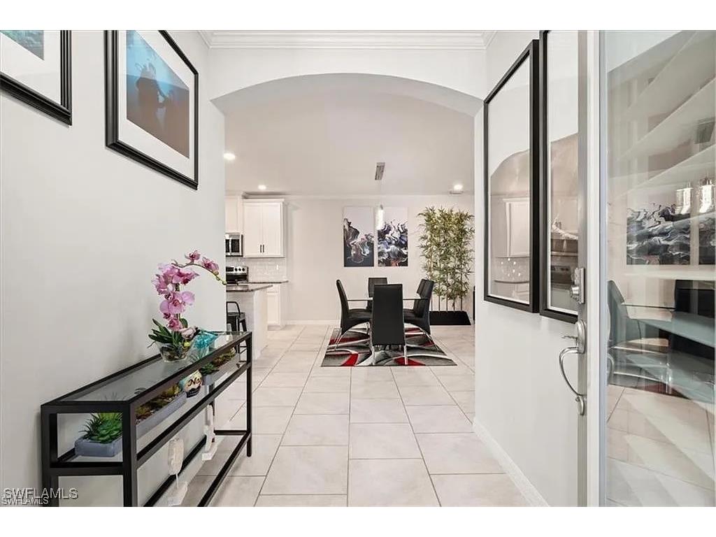 14672 Edgewater Circle Naples FL 34114 225068940 image1