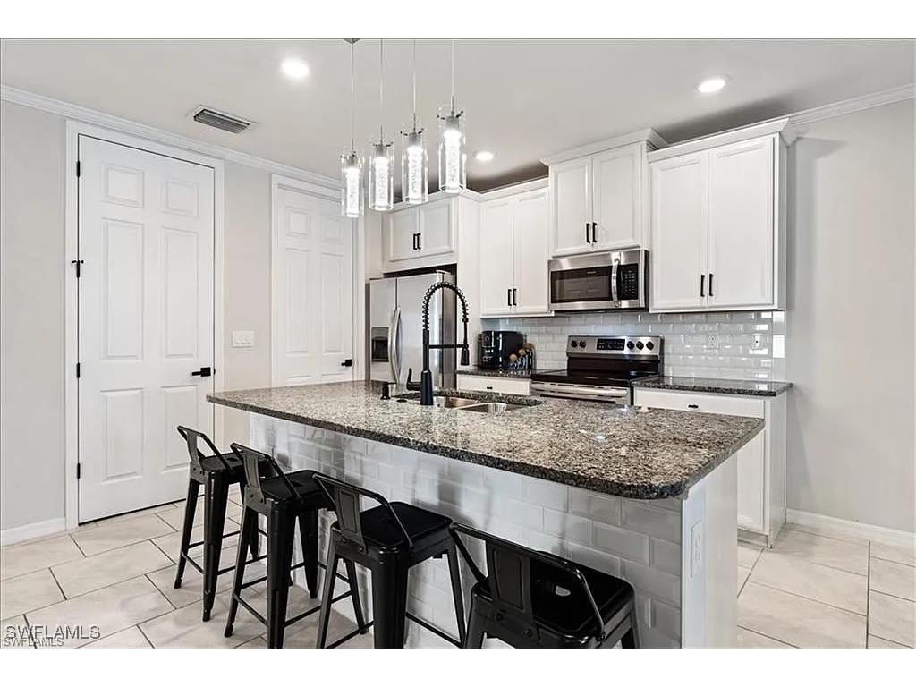 14672 Edgewater Circle Naples FL 34114 225068940 image6