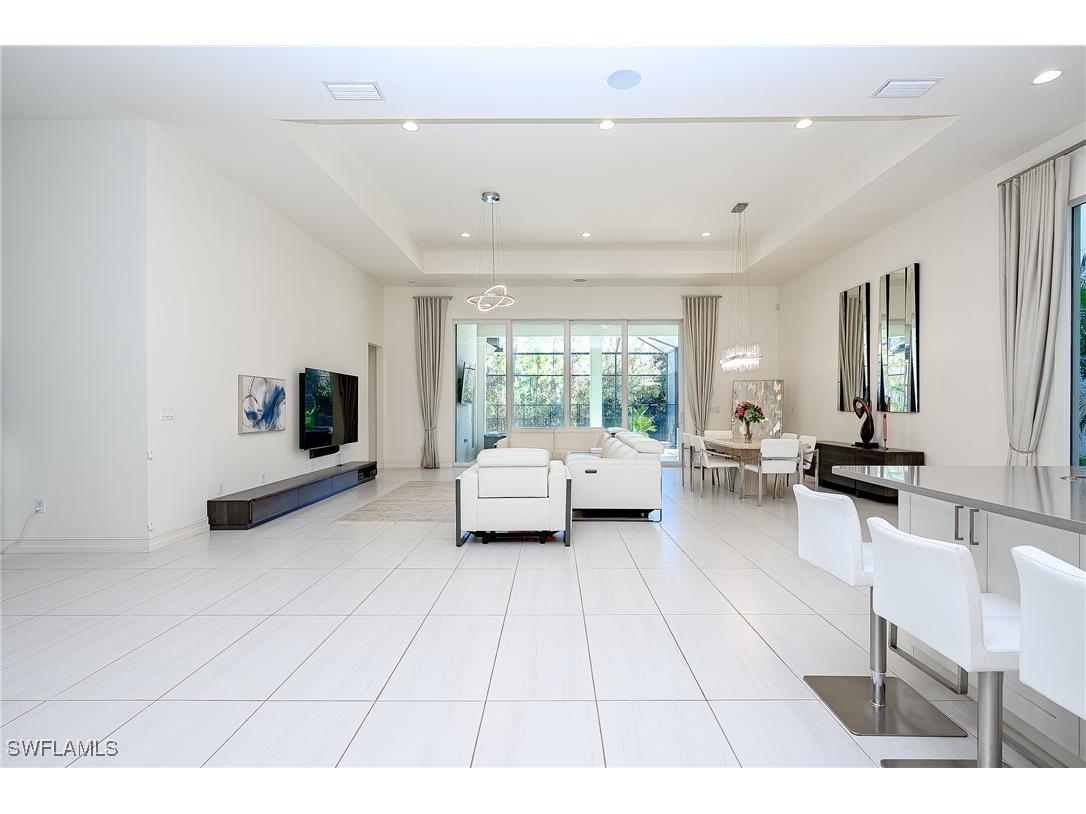 14672 Reserve Lane Naples FL 34109 225079893 image3