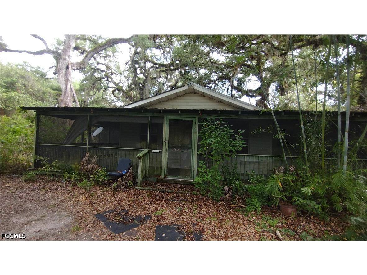 1469 Coffee Mill Hammock Road Moore Haven FL 33471 2026019411 image1