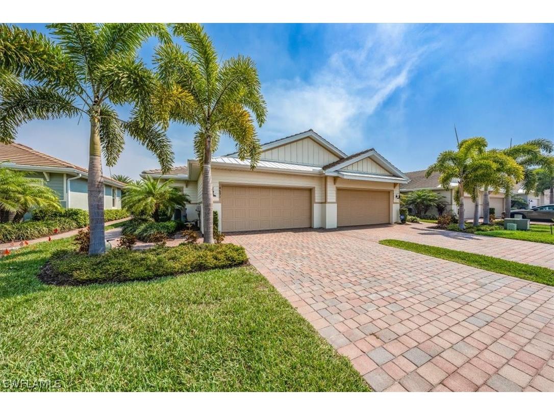 14691 Edgewater Circle Naples FL 34114 224025744 image1
