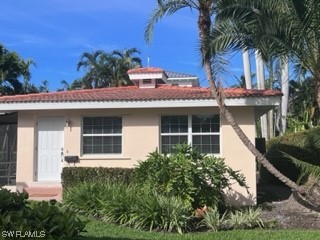 147 6th Avenue S Naples FL 34102 223093957 image1