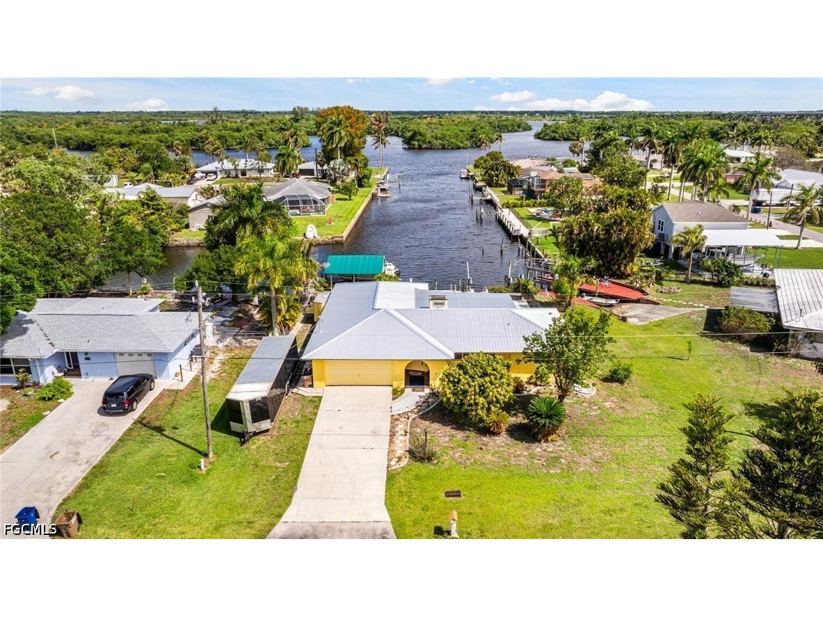 147 Coral Drive Fort Myers FL 33905 2026007980 image1