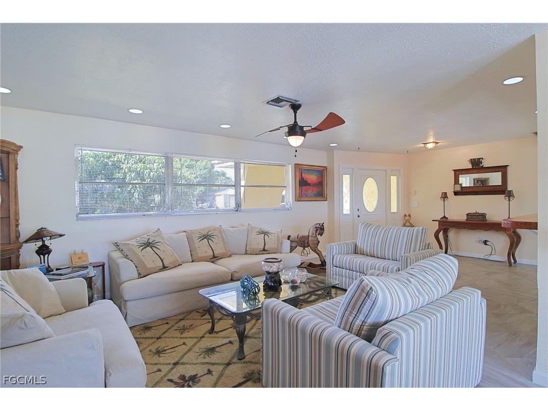 147 Coral Drive Fort Myers FL 33905 2026007980 image23