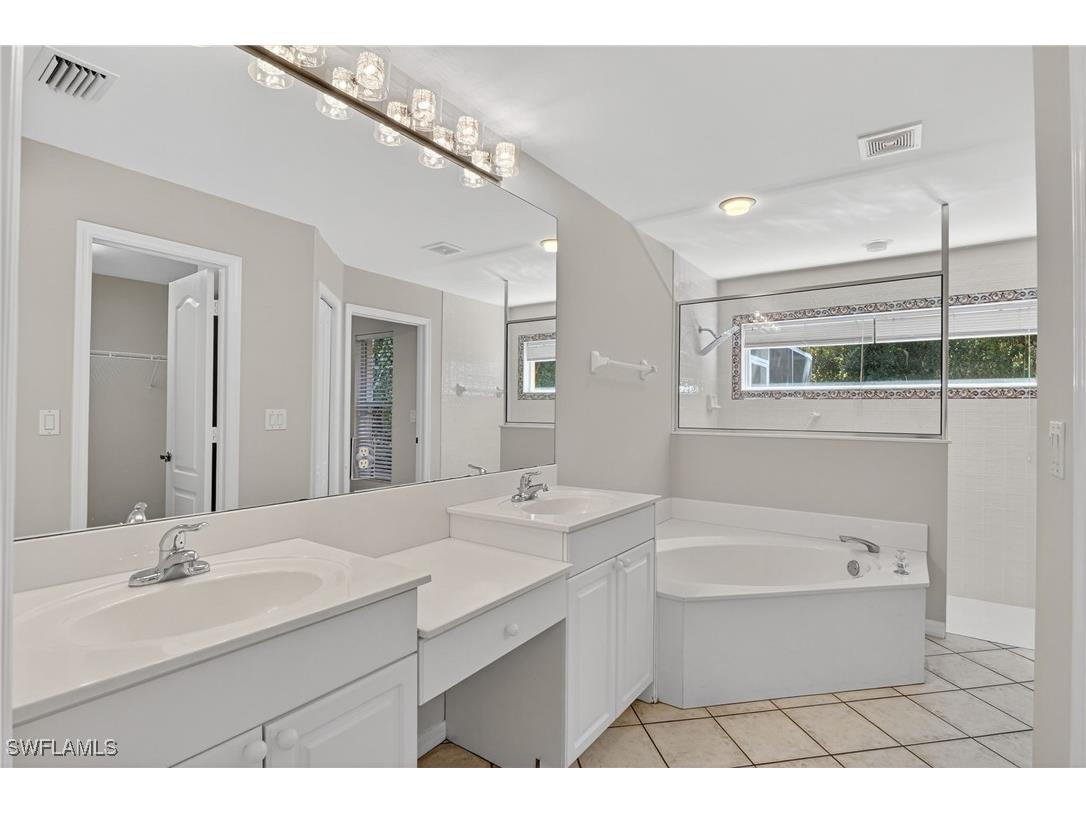 1471 Vintage Court Naples FL 34104 225080418 image10